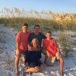 Meet your Posher, Monica